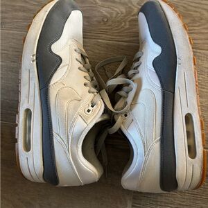 Nike Gray and White Sneakers with Rubber Sole